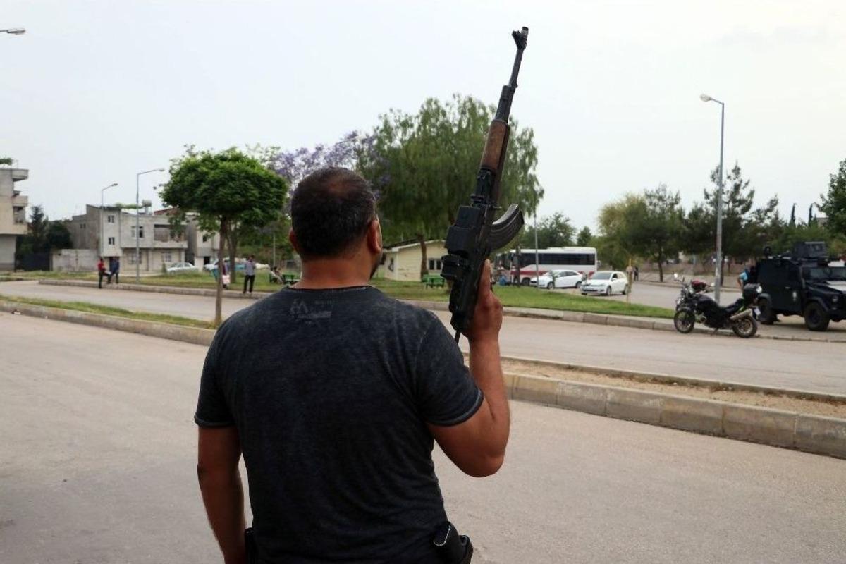 Adana&rsquo;da 700 Polisle Narkotik Uygulaması