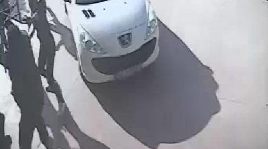 Konfeksiyonu Basıp Sahibini Darp Eden Suriyeli Gruptan 2 Ş&uuml;pheli Yakalandı
