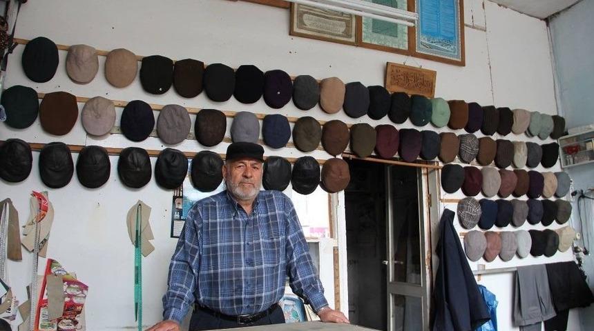 55 Yıldır Şapka Dikiyor