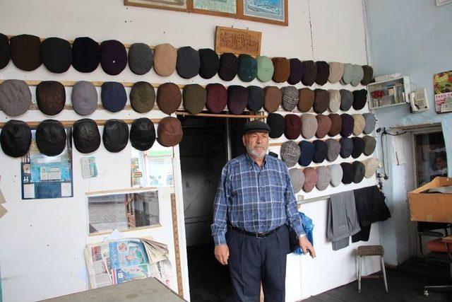 55 Yıldır Şapka Dikiyor 2