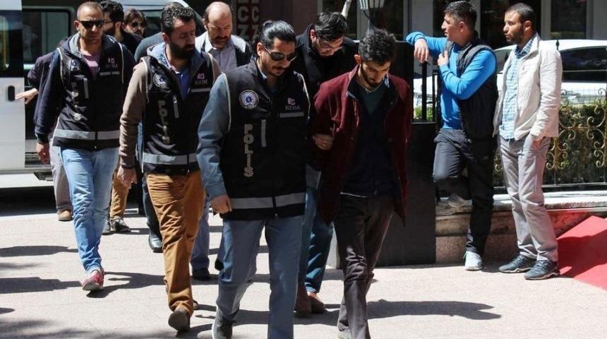 Niğde&rsquo;de 7 Mahrem İmamı Tutuklandı