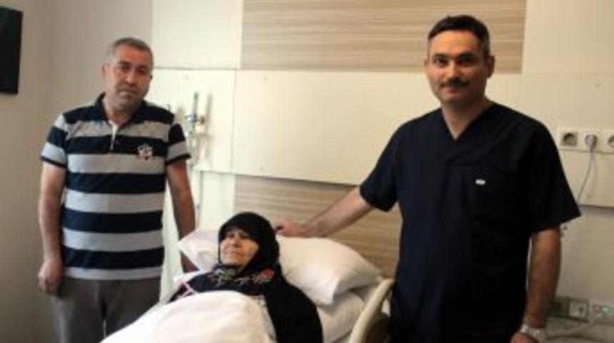 Mide Kanserinden Kapalı Ameliyatla Kurtuldu