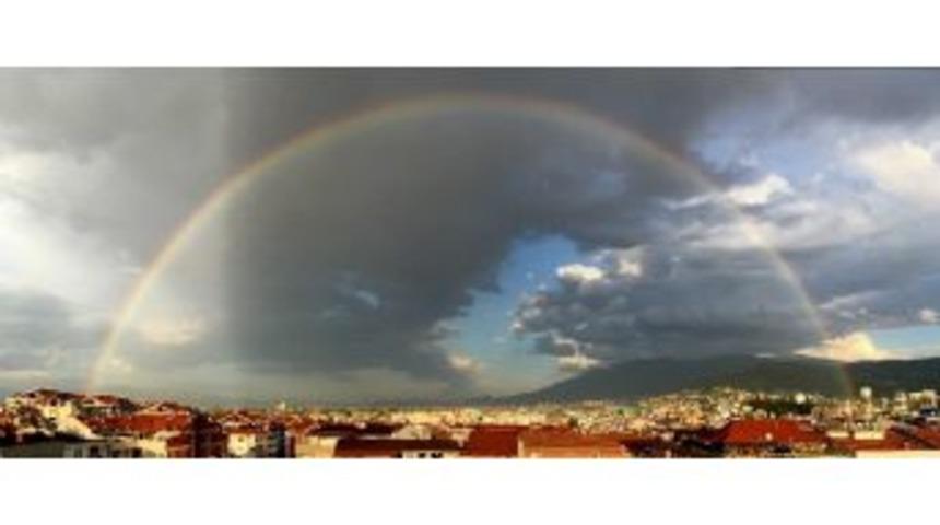 G&ouml;kkuşağı B&uuml;y&uuml;ledi