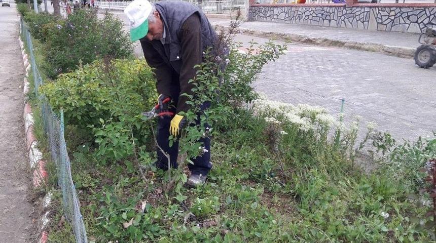 Pazarlar Belediyesinden Park Ve Ref&uuml;jlere Bahar Bakımı