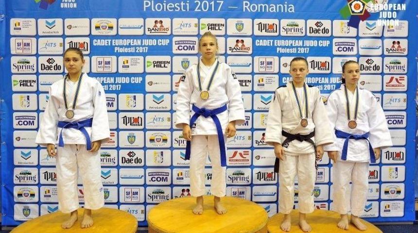 Kağıtspor&rsquo;lu Judocular 3 Madalyayla D&ouml;nd&uuml;