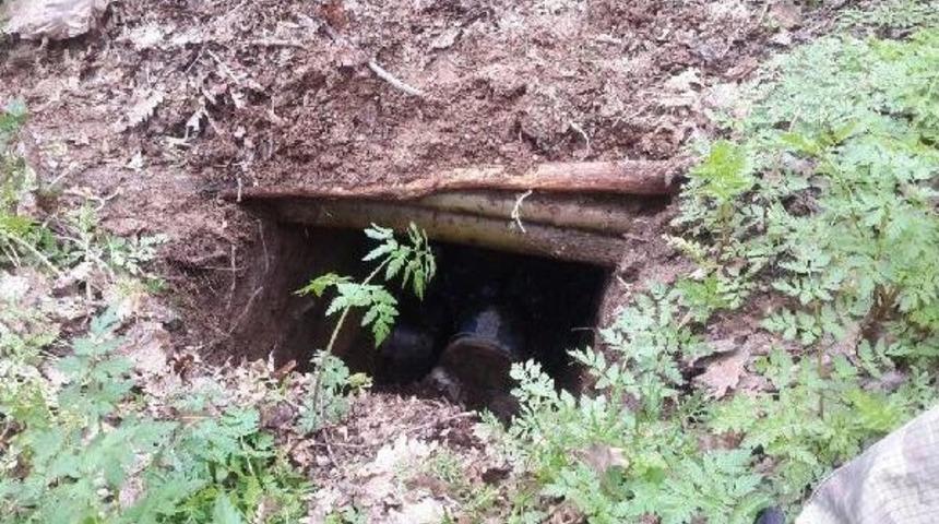 Bitlis'te Sığınaklarda Pkk'nın Yaşam Mazlemesi Ve Patlayıcı Ele Ge&ccedil;ti
