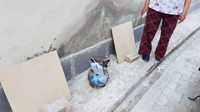 Torununa Patates Kızartayım Derken Evi Yakıyordu