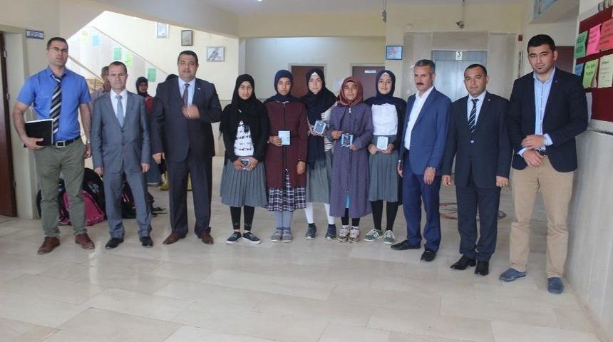 Teog&rsquo;ta Başarılı Olan &Ouml;ğrenciler &Ouml;d&uuml;llendirildi