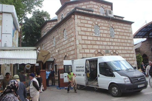 Osmangazi Belediyesi Ramazan &Ouml;ncesi Camileri Temizliyor 2