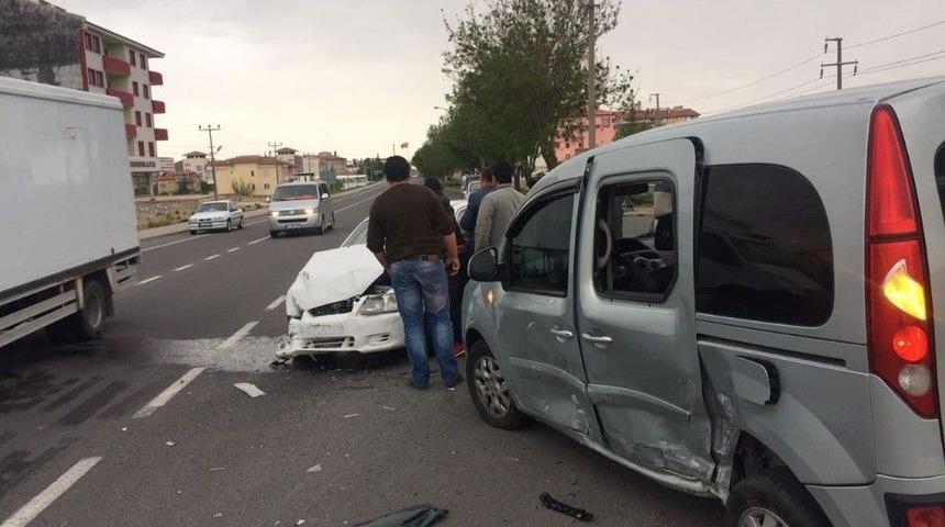 Niğde&rsquo;de 2 Ayrı Kaza: 5 Yaralı