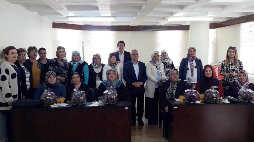 Muhtar Eşleri Mutluluk Dağıtacak