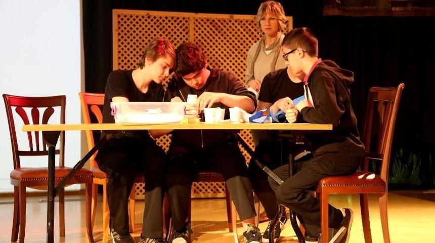 İhlas Koleji&rsquo;nden İngilizce Formatlı Yarışma