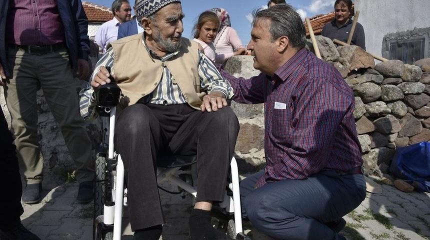 Yunusemre Belediyesi İhtiya&ccedil; Sahiplerinin Yanında