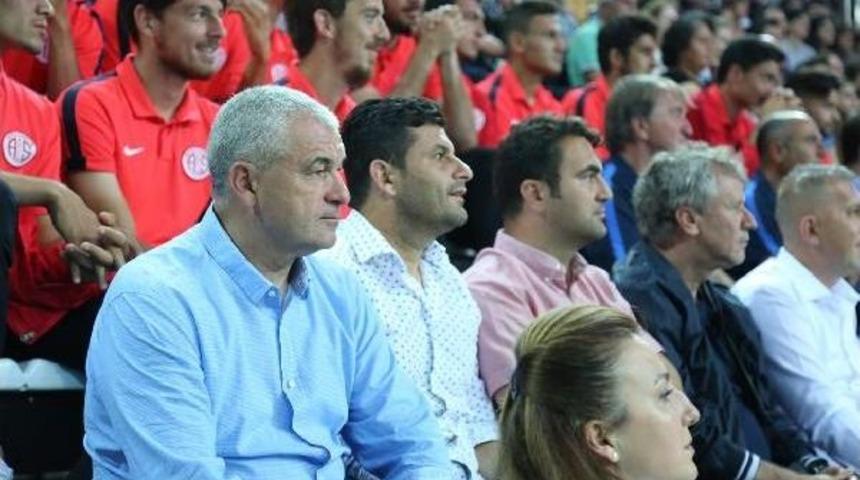 Prof. Dr. Mustafa &Ouml;zdoğan: Obezite Sigarayı Sollamak &Uuml;zere