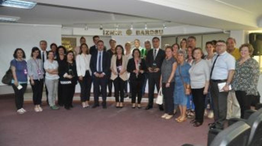 İzmir&rsquo;de 310 Koruyucu Aile Var