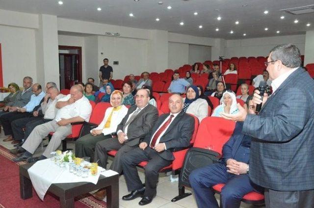 Bilecik İl Milli Eğitim Müdürlüğünden Muhtarlara Ve Okul Aile Birliği Başkanlarına Brifing