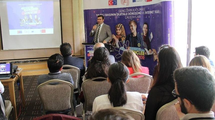 Yazılı Basının Dijitale D&ouml;n&uuml;ş&uuml;m&uuml; Tartışıldı