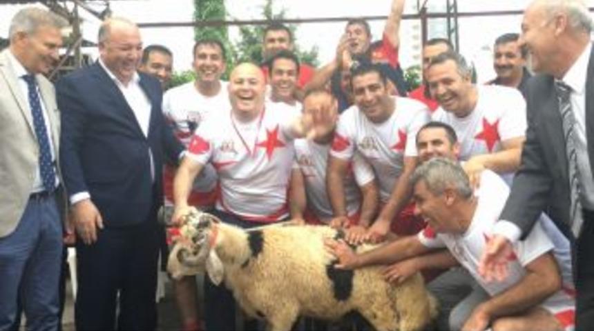 İtfaiyecilerin Ko&ccedil; &Ouml;d&uuml;ll&uuml; Voleybol Turnuvası