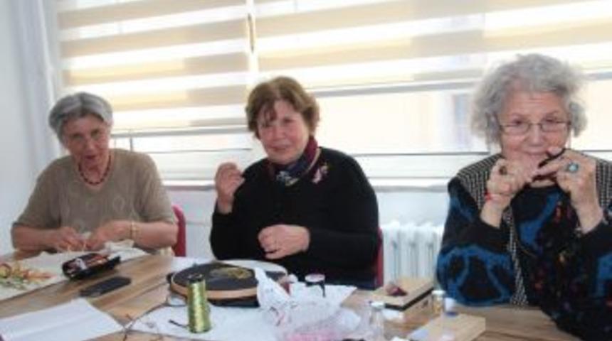 &ldquo;altın Kızlar&rdquo; Sergiye Hazırlanıyor