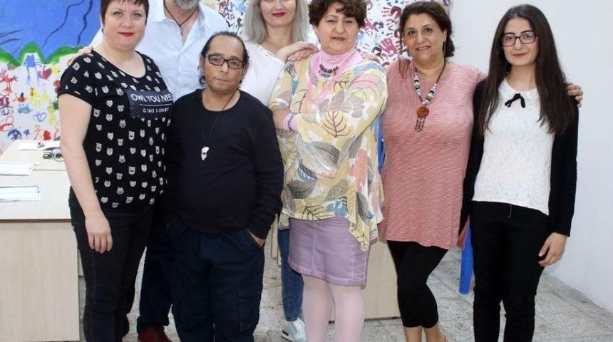 &Uuml;niversitenin Akademik Ve İdari Personelleri Tiyatro Sahnesinde Buluştu