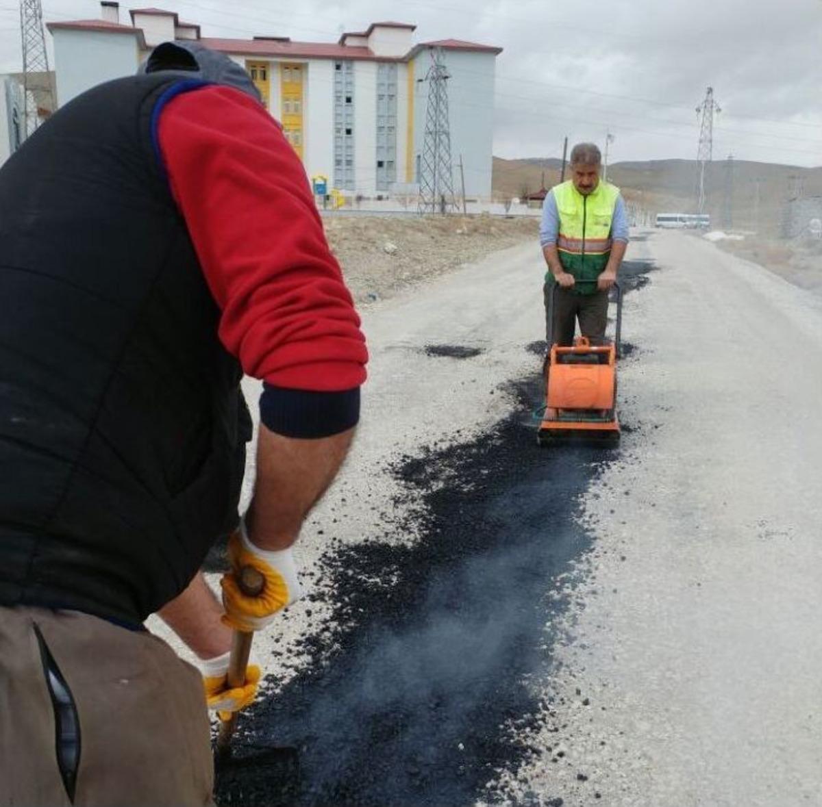 Van&rsquo;da Yol Onarım Ve Kaldırım Yenileme &Ccedil;alışması