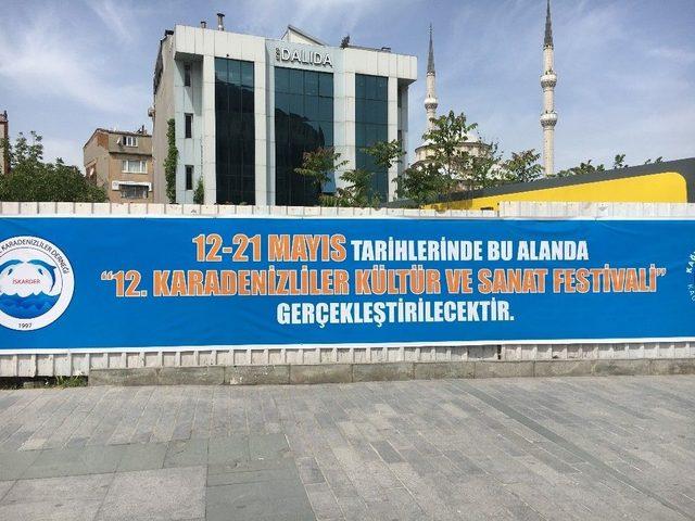 &Ccedil;ağlayan Meydanında Karadeniz Festivali 1