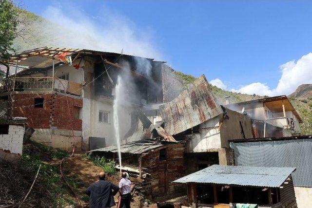 G&uuml;m&uuml;şhane&rsquo;de Yangın 2