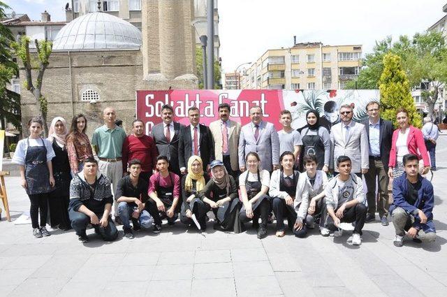 Sel&ccedil;uk&rsquo;un &ldquo;sokakta Sanat G&uuml;nleri 1