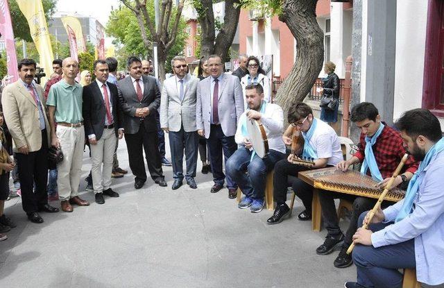 Sel&ccedil;uk&rsquo;un &ldquo;sokakta Sanat G&uuml;nleri 3