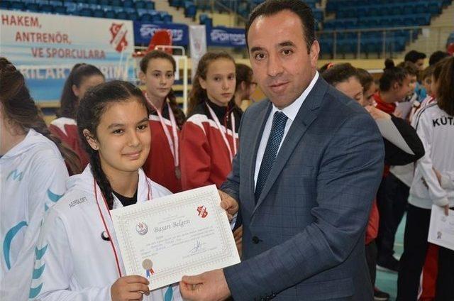 Bilecik’in Ev Sahipliği Yaptığı Badminton Yıldızlar Grup Müsabakaları Sona Erdi