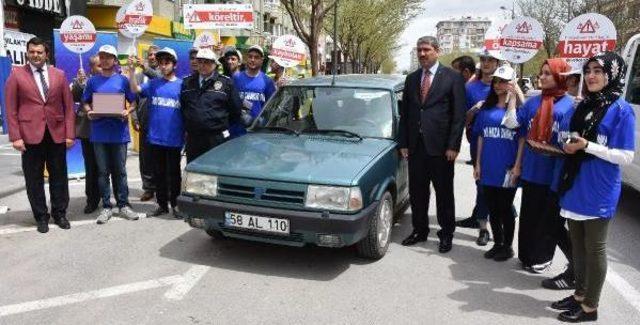 Üniversite Öğrencilerinden Trafik Uygulaması