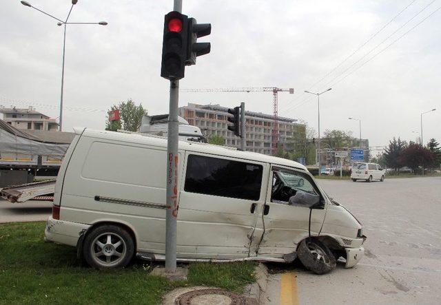 Bolu’da Trafik Kazası: 4 Yaralı