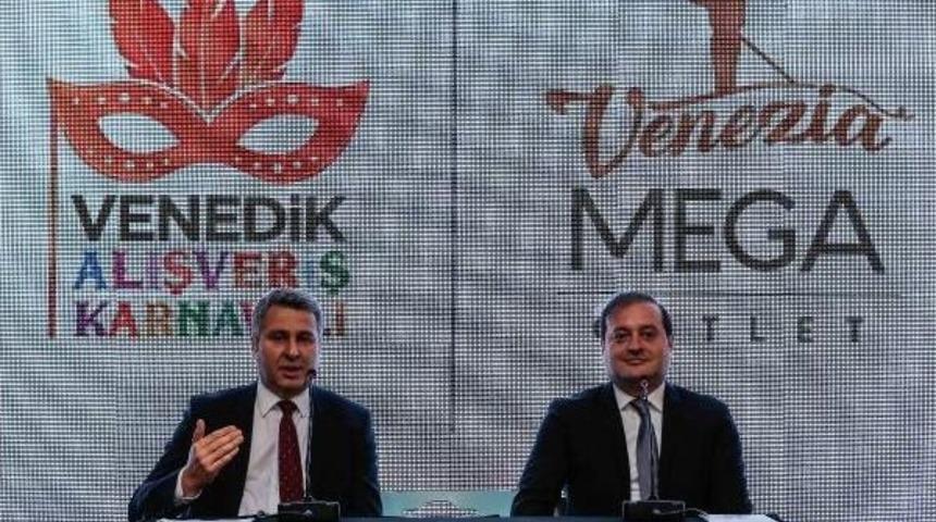 Venedik'in Karnaval Coşkusu İstanbul'da Alışverişle Buluşuyor