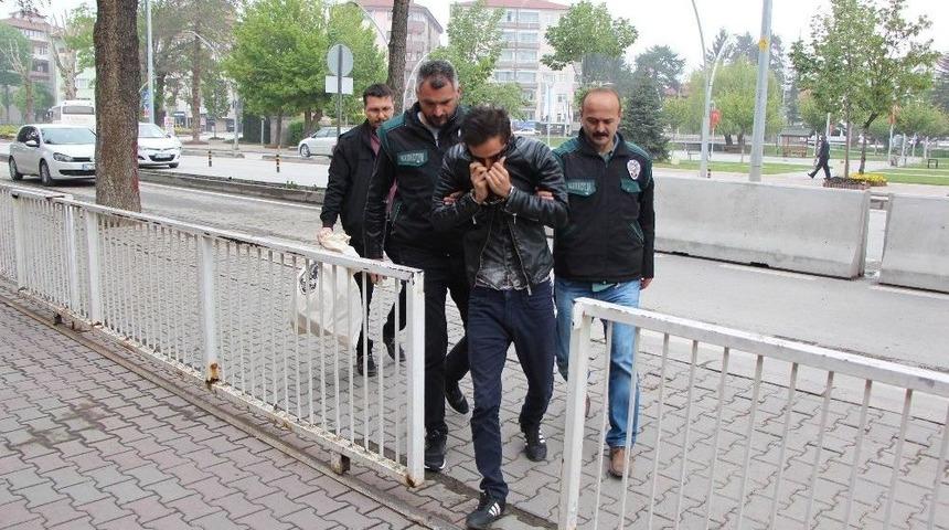 Uyuşturucu Sattığı İddia Edilen Şahıs Adliyeye Sevk Edildi