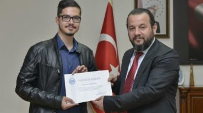 Km&uuml; &Ouml;ğrencisinden T&uuml;rkiye İkinciliği