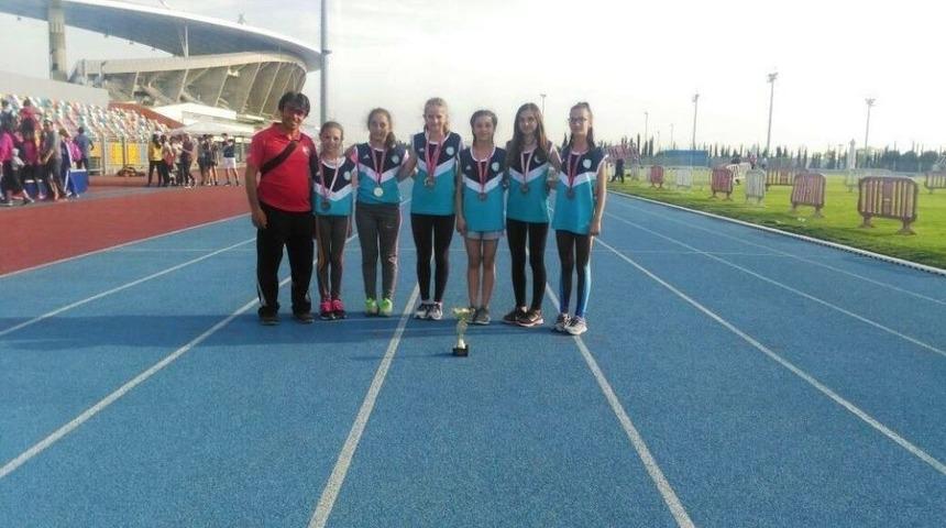 Atletizme S&uuml;leymanpaşa Belediyesi Damgası