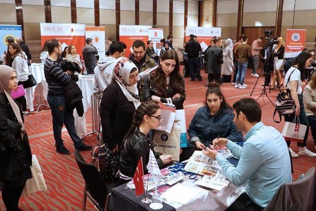 Köln’deki Türk Üniversiteleri Fuarına Anadolu Üniversitesi Açıköğretim Sistemi Damgası