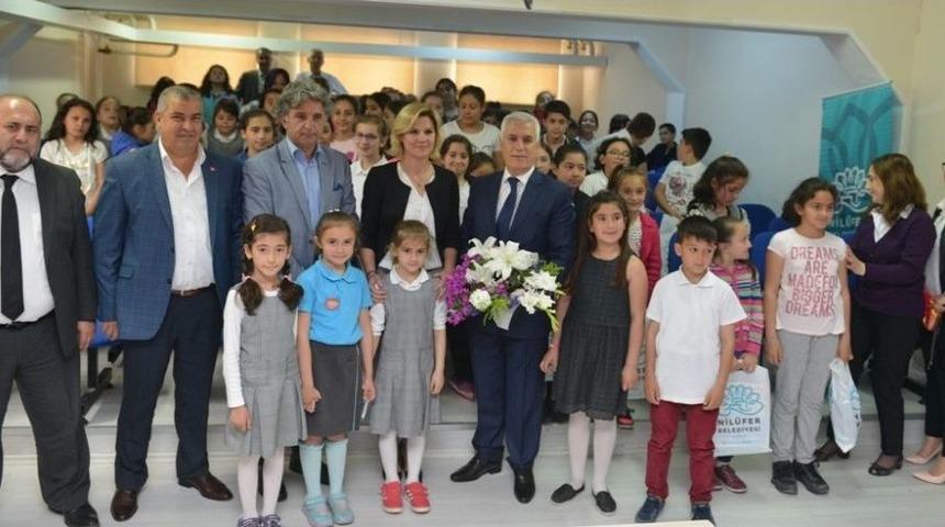 Bozbey &Ouml;ğrencilerle Buluştu
