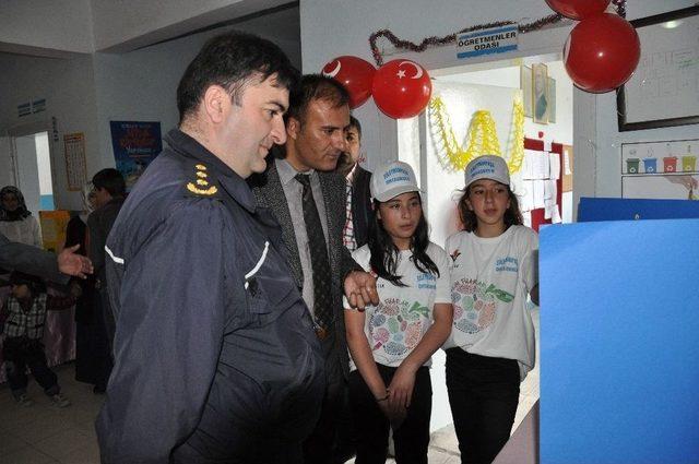 Bulanık&rsquo;ta T&uuml;bitak 4006 Bilim Fuarı 3