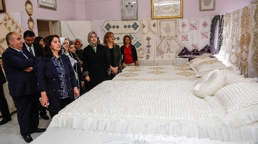 Şehitkamilli Kadınlar H&uuml;nerlerini Sergiledi