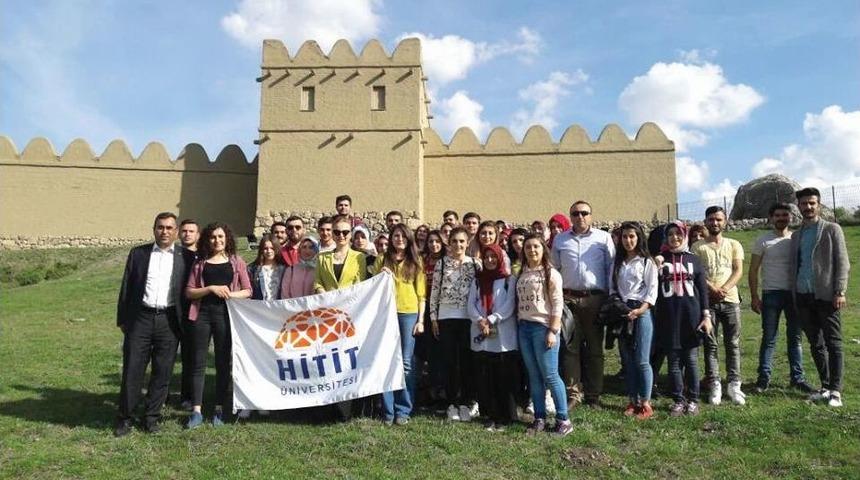 Sungurlu Myo Öğrencileri Purulliya Bahar Bayramı Törenlerine Katıldı