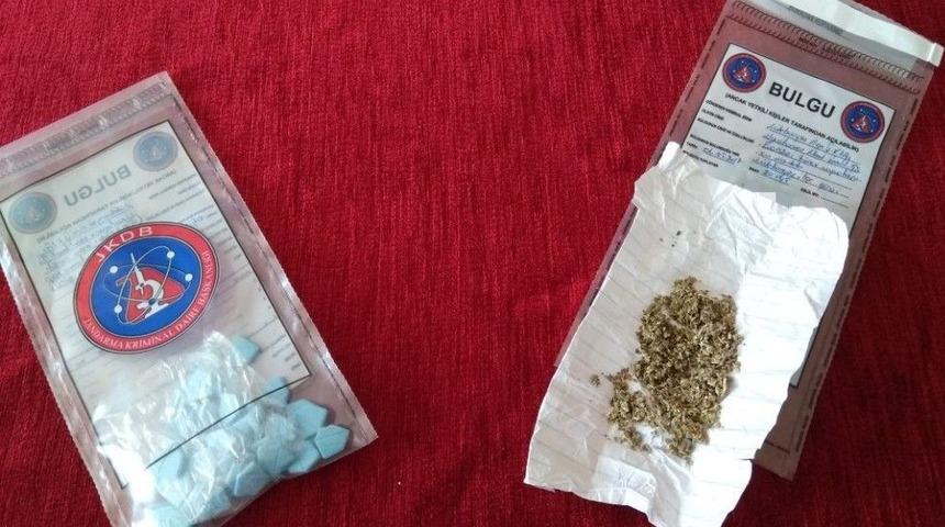 Aracın Torpidosunda Uyuşturucu Ele Ge&ccedil;irildi