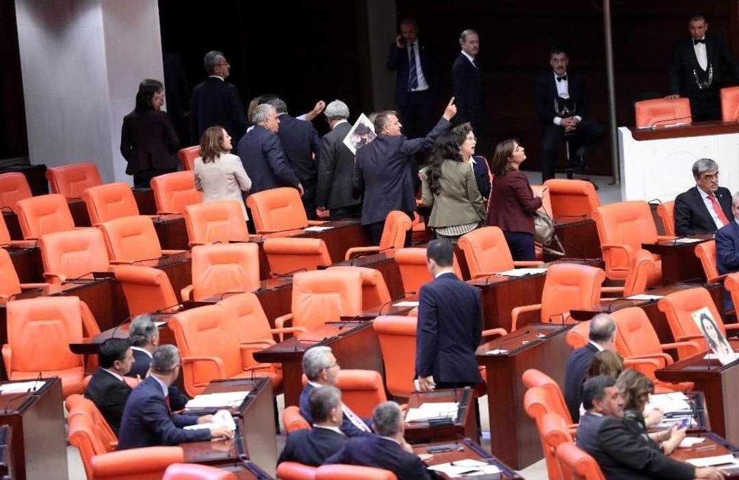 Hdp Diyarbakır Milletvekili Nursel Aydoğan&rsquo;ın Milletvekilliği D&uuml;şt&uuml;