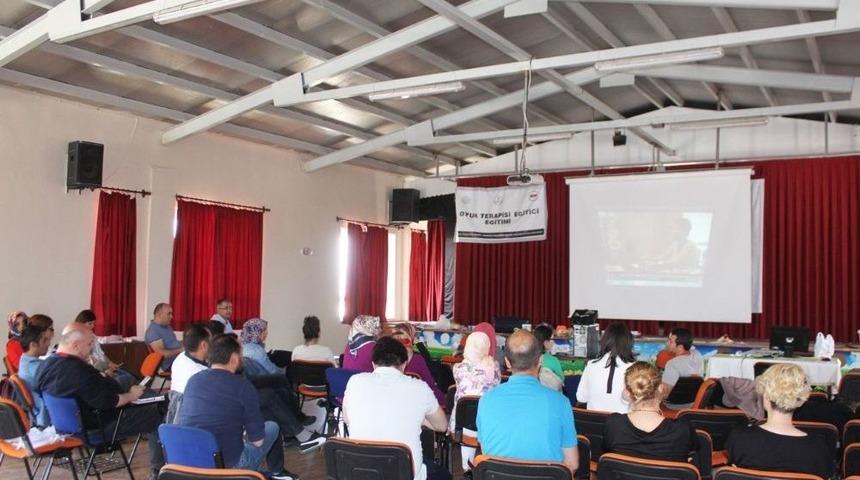 Kastamonu’da Eğitime Oyun Terapisi Desteği