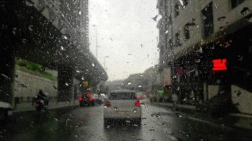 İstanbul&rsquo;da Sağanak Yağış