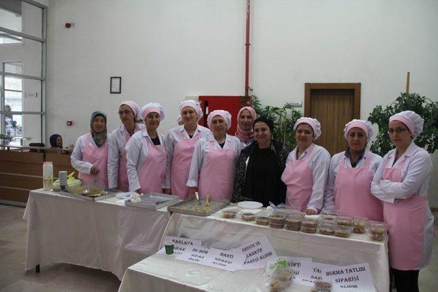 Sivas&rsquo;ta Halk Eğitim Merkezi Kursiyerleri Sergi A&ccedil;tı 2