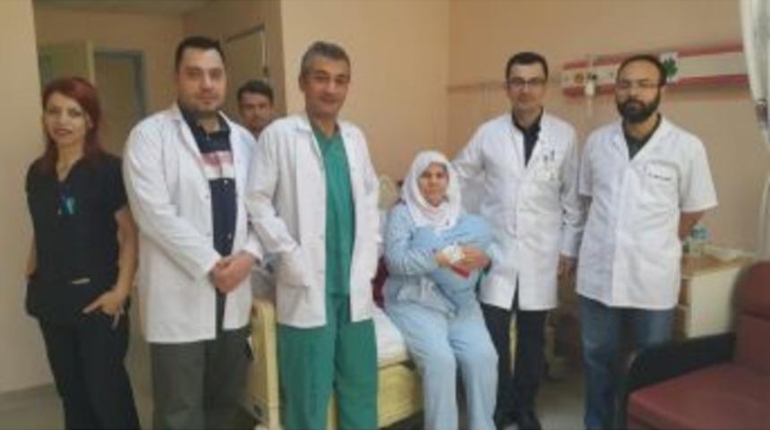 Ana Atardamarı Yırtıldı, Kalbi 3 Kez Durdu Ama Hayata Tutundu