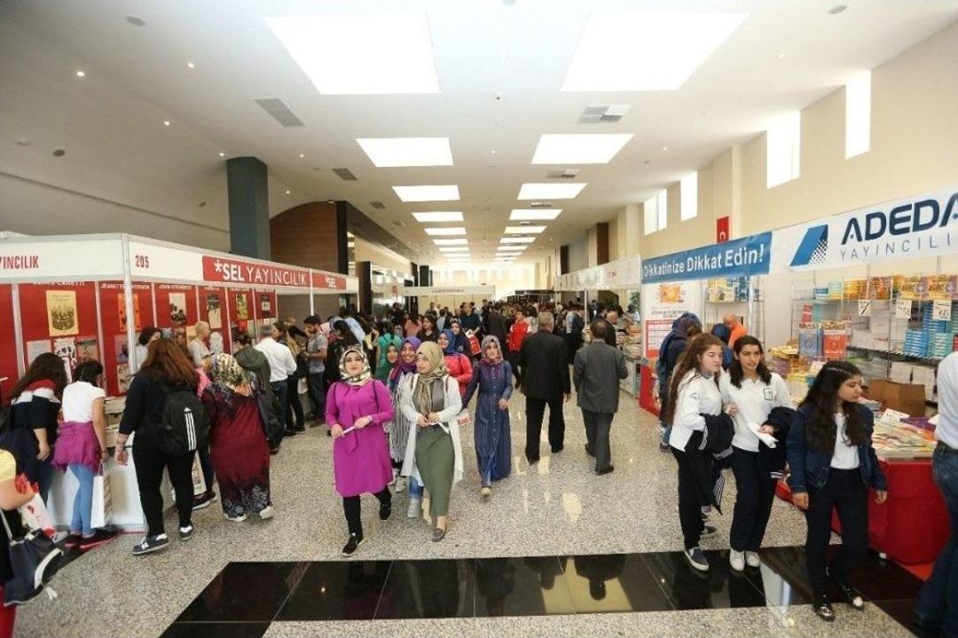 2. Gaziantep Kitap Fuarı A&ccedil;ıldı