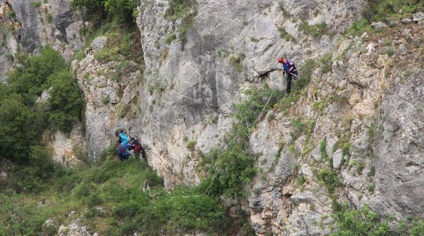 Macera Hastanede Ve Karakolda Bitti