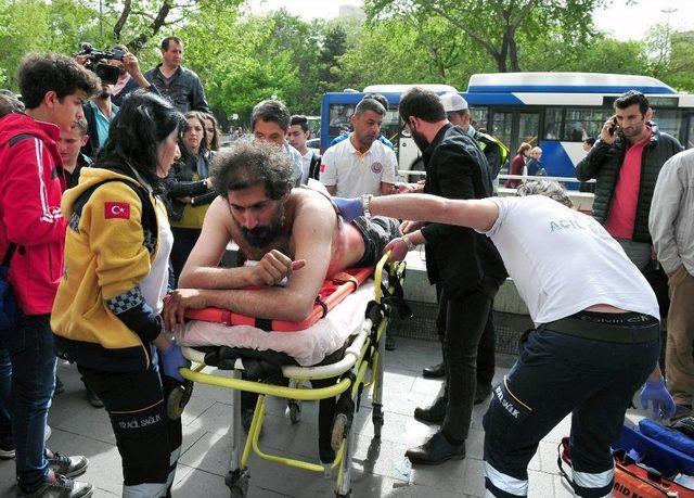 (özel Haber) Bayrak Satıcıları Arasındaki Tartışma Kanlı Bitti 3